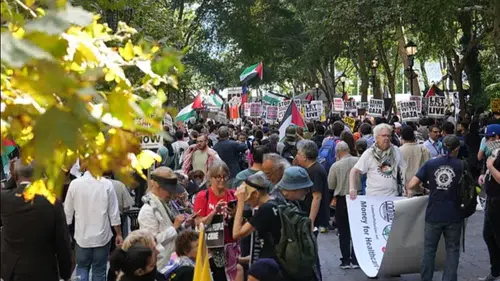 New York'ta binlerce kişi Netanyahu'yu protesto etmek için sokaklara döküldü