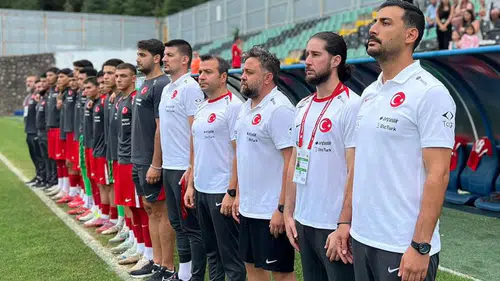 Konyalı antrenör milli takımlarda 30.resmi maçına çıktı