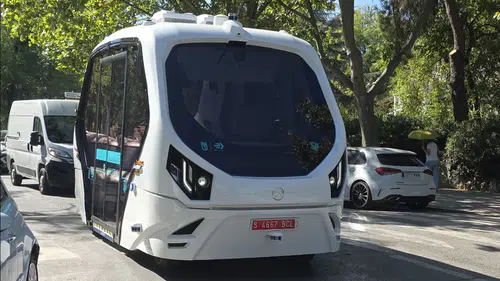 Toplu ulaşımda devrim: Sürücüsüz toplu taşıma otobüsü yollarda