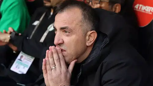 Konyaspor’da Uçar takımıyla toplantı yaptı!