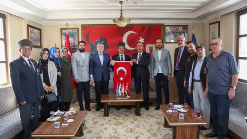 Meram'da gönüllere dokunuldu: Başkan ve Milletvekili sahada