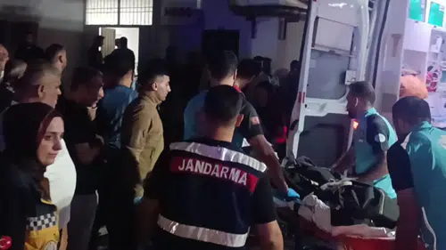 Hafif ticari araca silahlı saldırı: Anne, baba ve 2 çocuğu öldü