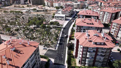 Konya'nın tarihi caddesine modern dokunuş yapıldı