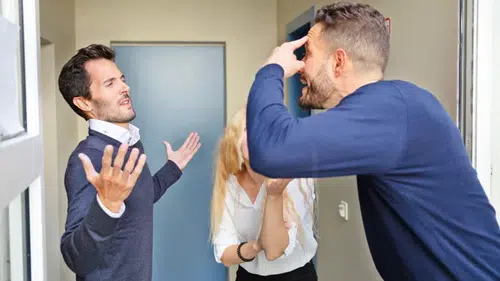 Kapınızın önüne çöp koyarken bir kez daha düşünün