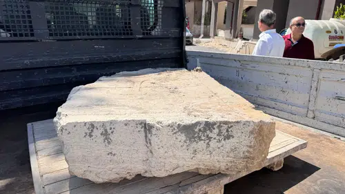 Tadilat sırasında çıktı: Konya'da tarihin akışını değiştirecek 1 tonluk taş bulundu