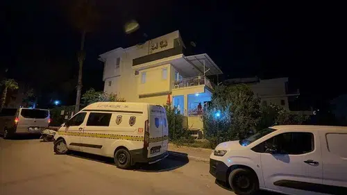 Antalya'da vahşet: Eski karısını eşarbıyla boğup öldürdü