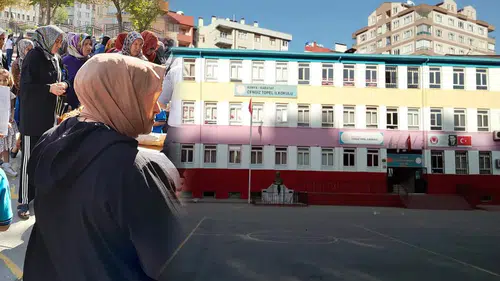Konya’nın ünlü okulunda gergin bekleyiş: 8 Eylül’e yetişecek mi?
