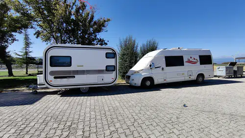Konya'daki göl manzarasına karavan engeli! Resmen işgal edildi