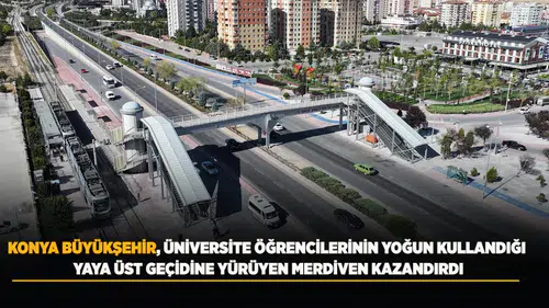 Üniversite öğrencileri için konfor: Yaya üst geçide yürüyen merdiven