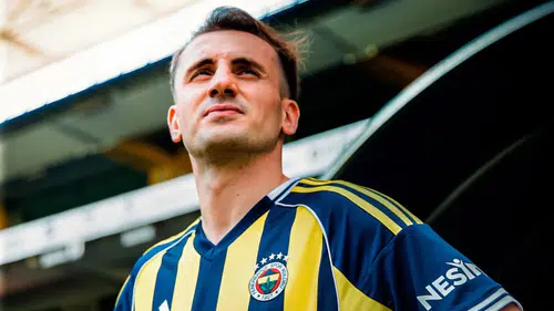 Fenerbahçe, Kerem Aktürkoğlu ile 4 yıllık anlaşma sağladı