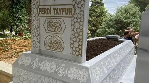 Ferdi Tayfur'un mezarını hangi lider yaptırdı? Hep şarkılarını dinliyordu