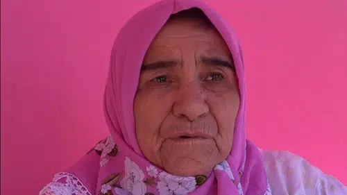 Pembe bir hayatı vardı: "Barbie Teyze" artık yürüyemeyecek