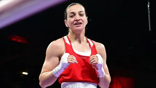 Türkiye'nin demir yumruğu: Buse Naz Çakıroğlu Dünya Boks Şampiyonası'nda yarı finalde