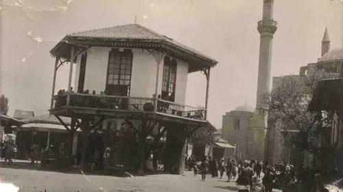 Neden Kayıklı Kahve denildi? Türkiye'nin ilk kızlı kahveleri Konya'da açıldı
