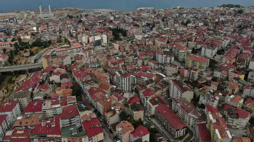 Emlakçılar bankaların konut faizlerinde indirime gitmesini bekliyor