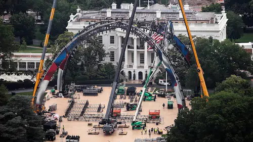 ABD'nin 250. Trump'un 80. doğum günü: Beyaz Saray Kafes dövüşü için hazırlanıyor