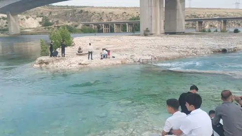 Piknik yapmaya gitmişlerdi: Sular yükselince yaşadıklarına inanamadılar