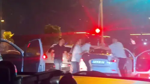 Araçtan inerek saldırdılar: Yedikleri cezayla şoka uğradIlar