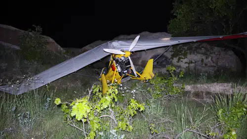 Microlight hava aracı zorunlu iniş yaptı: 2 yaralı