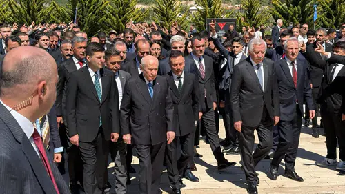Milli takıma marş bilmecesi: Bahçeli talimat verdi