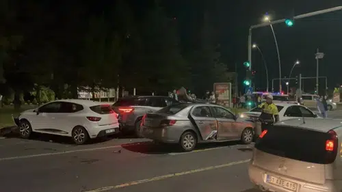 Konya yolunda feci kaza! Kampüs kavşağı savaş alanına döndü