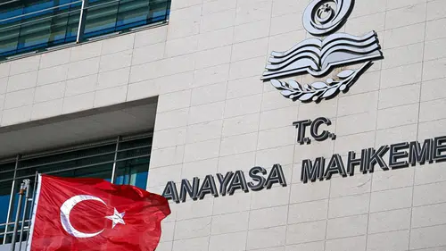Süresiz nafaka İptal edildi: Anayasa Mahkemesi karar verdi