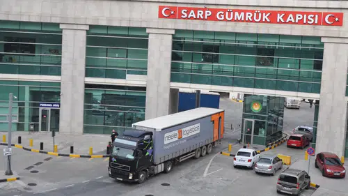 Bayram tatilinde sınır kapısı doldu taştı: 185 bini aşkın kişi kullandı