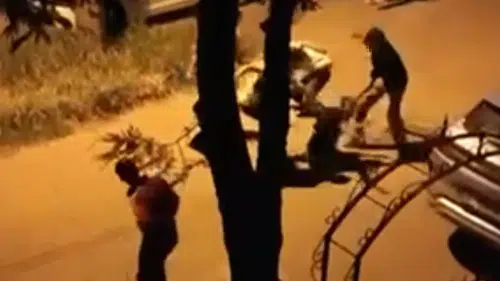 İki grup arasındaki bıçaklı kavga: "Polis" diye bağırdılar