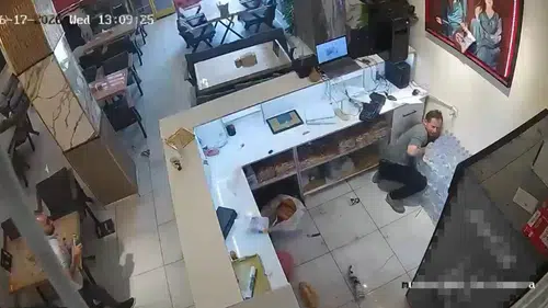 Kafede mutfak tüpü patladı: Olay anı kamerada