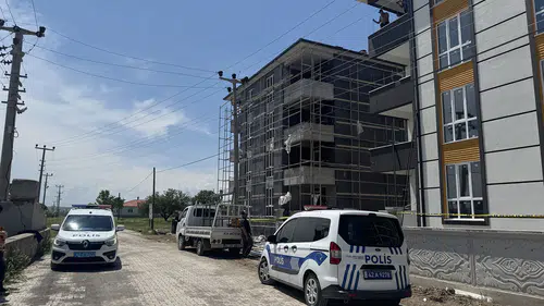 Konya'daki inşaat işçisi elektrik akımına kapılarak 4. kattan düştü