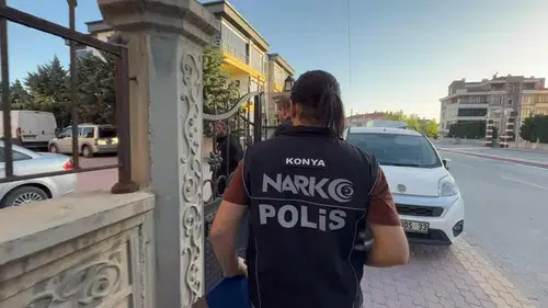Konya'daki torbacılara büyük darbe! Binlerce uyuşturucu ele geçirildi