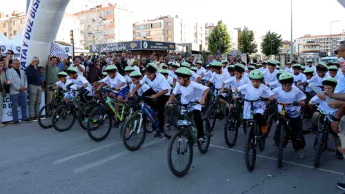 Karatay'da düz bisiklet yarışı geleneği 9. kez yaşatıldı