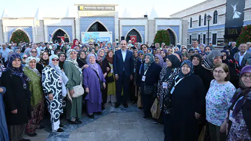 Konya'nın emeklileri tarih ve kültür dolu bir gün geçiriyor