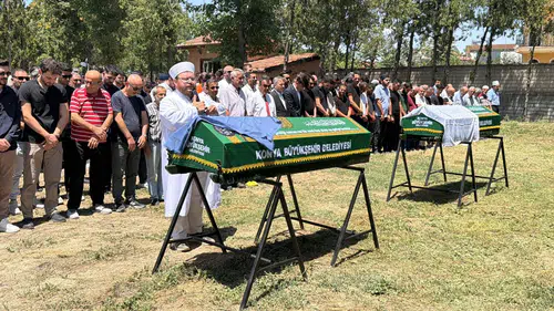 Konya'da anne ve kızına acı veda: Gözyaşları sel oldu