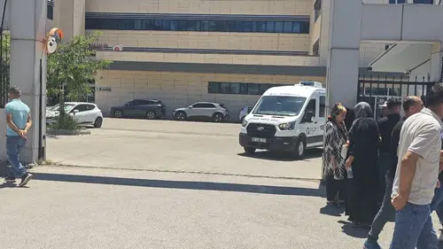 Genç kadını tabancayla vurarak öldürüp, ardından intihar etti