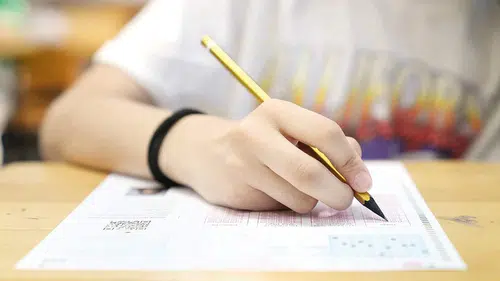 Üniversite reklamlarına inanmalı mı: LGS tercihlerinde son gün bugün