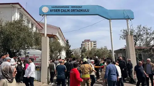 Okullara güvenlik ablukası: "Çocuk hattı" gündemde