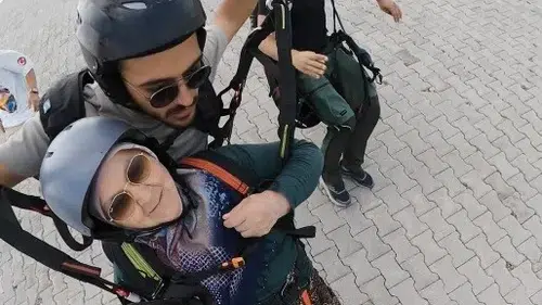Türkan teyzenin paraşüt macerası güldürdü: "İnşallah tansiyonumu yükseltmez"