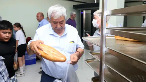 Konya'nın bir ilçesi daha Halk Ekmek'e kavuştu: 10 TL'den satışta