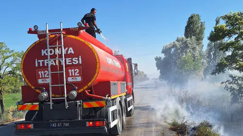 Konya'da ot yangını itfaiyenin müdahalesiyle söndürüldü