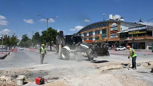 Konya'nın merkezinde ince çalışma var: Su altyapısı sil baştan değişiyor