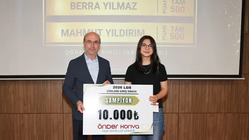 Konya'da dereceye giren İmam Hatipli öğrenciler ödüllendirildi