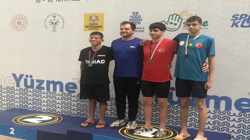 Şampiyona Konya'da düzenlendi: Özel sporcudan 4 gümüş madalya