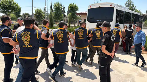 Operasyon kapsamında Konya'da da yakalanan sahte bankacılar tutuklandı