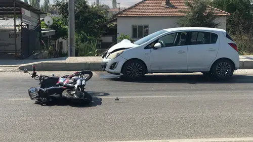 Konya'da otomobilin çarptığı motosikletin sürücüsü ağır yaralandı