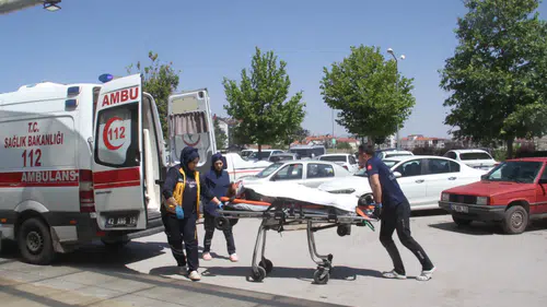 Konya'da kontrolden çıkan araç araziye savruldu, sürücü yaralandı