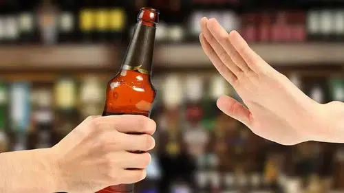 Gençler alkol tüketiminden uzaklaşıyor: Nedeni oldukça ilginç