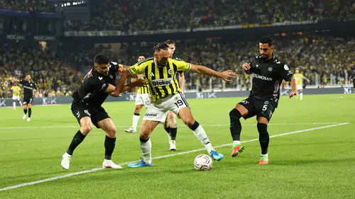Konyaspor’dan ağır kayıp: Fenerbahçe farklı kazandı