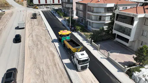 Konya daha konforlu hale geliyor: Selçuklu asfalt çalışmasını sürdürüyor