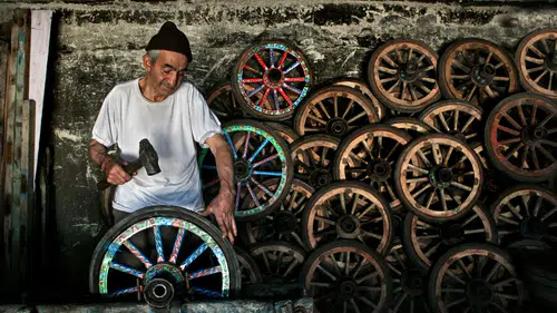 Konya'nın 500 yıllık ticaret merkezi zamana meydan okuyor